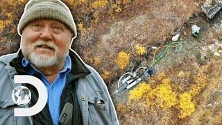 Gold Divers Discover Rich Source Of Gold In A Nearby Stream | Gold Divers