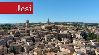 Jesi: cosa vedere? Itinerario a piedi degli 8 luoghi da non perdere nel centro storico.