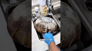 没有一个锅是白给的，这也太黑了#锅底黑垢怎么去除 #锅底除黑剂 #洗锅 #去除重油污 #刷锅神器