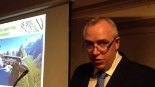 Air New Zealand General Manager, Ian Collier speaking at Rotary Club of Wellington