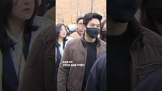 이근, 무단 출국 재판 뒤…앙숙 유튜버에 "살이나 빼" 욕설 폭행