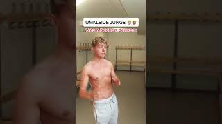 Jungs in der Umkleidekabine | Jonas Ems #Shorts