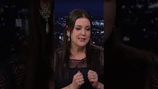#MelanieLynskey shares #DrewBarrymore’s genuine reaction to her thoughtful gift. #shorts