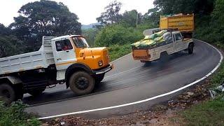 Heavy Load Tipper Lorry & Auto Car Travel Munnar Hills  Bend Road Kerala