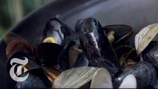 Smoky, Juicy Grilled Mussels and Clams | Melissa Clark Recipes | The New York Times