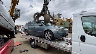 Crazy Modern Car Scrapping - Car Recycling in UK #scrapmycar #scrapyard #volvo #car