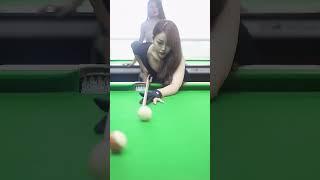 BEAUTIFUL WOMAN AMAZING BILLIARDS SKILL#shorts #billiards