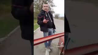 “В Днепропетровской области, мужчина встретил военкомов радикально: с оружием и зажигательной смесью