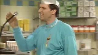 Egy rém rendes család - Al Bundy   másodállást vállal