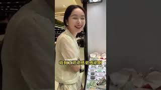 翡翠手镯：这条青翠欲滴生机盎然，晴底色和阳绿色完美融合的翡翠手镯，起货你们喜欢吗（4）#翡翠 #翡翠手镯 #翡翠直播 #shorts