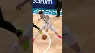 LAMELO BALL É MÁGICO! 🪄 #Shorts #NBA #Basquete