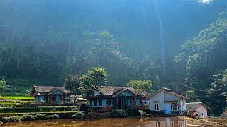 Rumah Ditengah Sawah, Eh Dibelakangnya Ada Air Terjun. Udara Sejuk, Bikin Betah. Cianjur Punya Ini