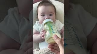 88 days oldㅣ이 놈의 식탐!ㅣDo you wanna eat it yourself? #shorts #cute  #baby #cutebaby