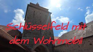 Schlüsselfeld mit dem Wohnmobil