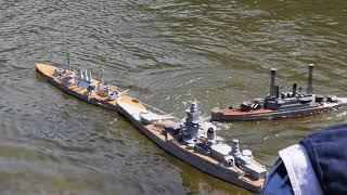 RC Warship Combat - BB firing ships do battle!