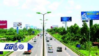 Biển quảng cáo trên cao tốc: Ẩn họa khó lường | VTC