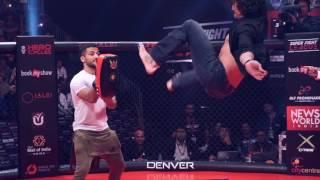 Insane aerial kicks! | Tiger Shroff at Super Fight League