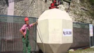 Maccaferri Rockfall barrier development tests.wmv