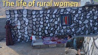 Painting village huts: women's art and a new view of traditional houses