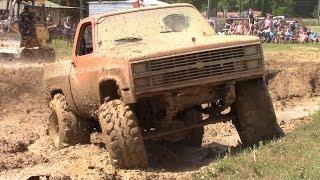 THIS IS MUDDIN!!!   OLD SCHOOL MUD BOGGING!!