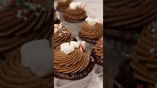 Fat Shamed at a Bakery by a CUSTOMER | "Kupcake Karen" Story #cupcakedecorating