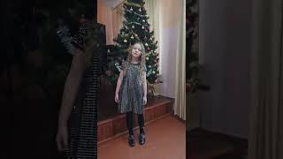 "We Wish You a Merry Christmas",Лиза Проява 8 лет