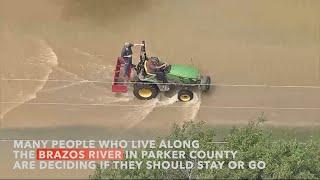 Parker County residents deciding whether to stay or go during floods