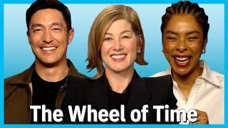 Rosamund Pike & THE WHEEL OF TIME team on that showdown, Season 3 & more | TV Insider