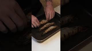 Готовим черные тигровые креветки  #еда #рецепт #морепродукты #рыба #доставка