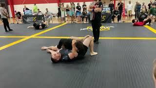 David McCright Vs Matthew Oswald Detroit Grappling Industries 215 lb White Belt