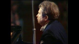 Emil Gilels - Schumann: Piano Concerto & Arabesque - USSR State Symphony Orch. - V. Verbitsky (1976)