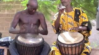 The Late Great Mali Master Drummer (Djembe Fola) Aruna Sidibe w/ Brulye Dounbia in Mali (HD)