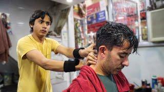 18-Year-Old Barber’s Head Massage on Delhi’s Busiest Street! ‍