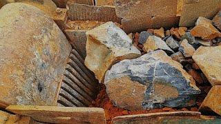 "BREAKING STONE CRUSHING RELAXING ROCKS! ASMR Quarrying, Breaking & Crushing Sounds"