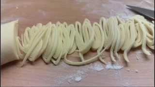 Домашняя лапша. / Home-made noodles.