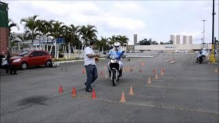 Frenagens emergenciais e desvios de obstáculos. Amaral Instrutor, pilotagem defensiva