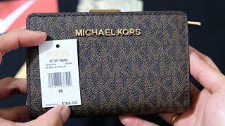 Authentic Michael Kors Jet Set Travel Medium Bifold Wallet