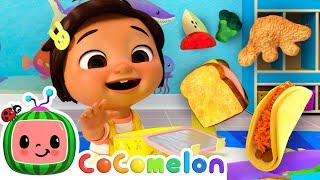 What's in Nina's Lunch Box? | Fun Healthy Food For Kids | Colors | CoComelon Nursery Rhymes & Songs