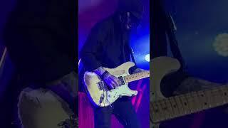 Mick Mars playing LIVE at the 2022 Stadium Tour in San Francisco. #mickmars