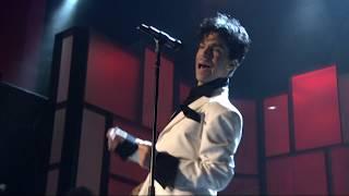 Prince performs "Kiss" at the 2004 Rock & Roll Hall of Fame Induction Ceremony