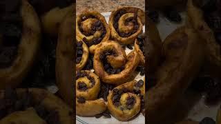 Yummy Sweet Raisin Rolls