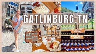 GATLINBURG TENNESSEE TRAVEL VLOG 2022 (part 1)| Moonshine Tastings, Downtown Gatlinburg & Yummy Food