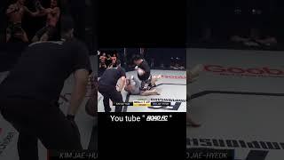 [ROAD FC046]1승 하나 싶었는데.. 다 이겨놓고 다시 역전 당하는 야쿠자형 #허재혁 #김재훈 #야쿠자 #암더베스트뽁써인유엡씨베이비 #shorts