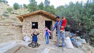 Life in the mountains: The great secret and building a shelter with the help of a kind man