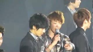 Donghae cuts Leeteuk off cutely with a 'USA' during ss4 talk time