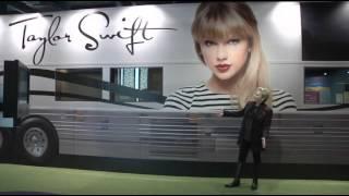 Swift's Bus Drives Into Country Hall of Fame