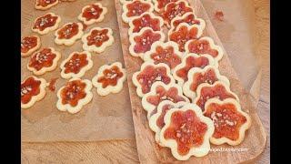 Flower cookies, crispy, buttery, delicious, quick to make and disappear even faster #cookies