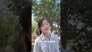 负心的人单飞，痴情的人伤悲，落单的人啊只有寂寞陪，曾经的誓言化成灰，让我痛彻心扉…#歌词句句入心