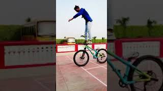 Cycle Stunt #short #shorts #viral #ktm #ktmlover #bikestand #ktmrc390 #ktmrc250  Mr. Dinesh khadiya