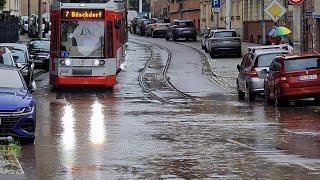 Starkregen in Halle mit kurzzeitigen Überflutungen